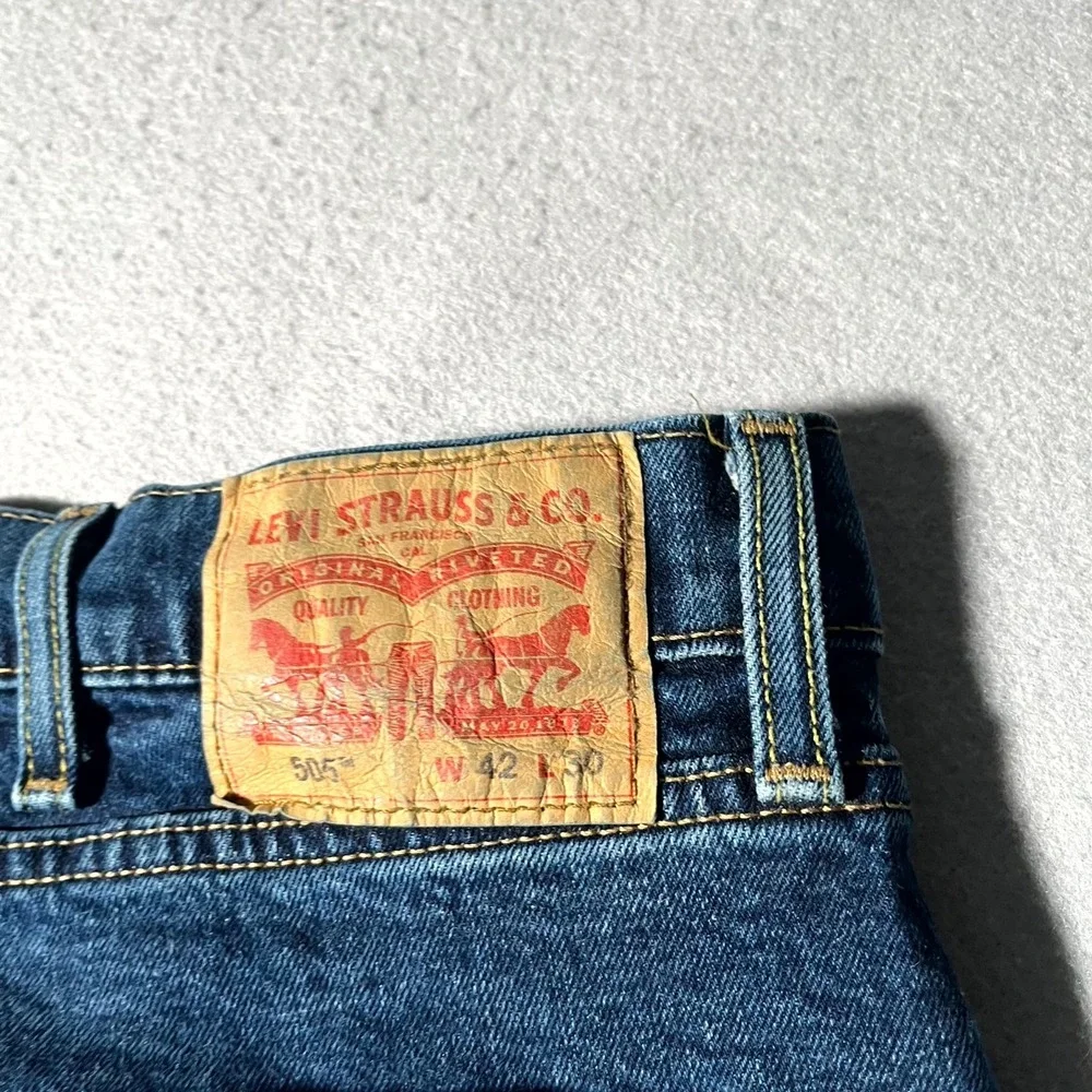 Levi's 505 Jeans Mens 42x30 Blue Denim Stretch Pockets Medium Wash‎ Straight Leg